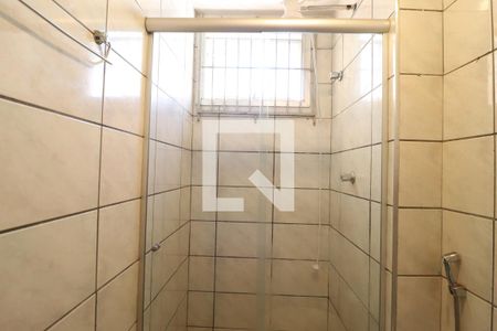Banheiro Social de apartamento para alugar com 2 quartos, 58m² em Santa Mônica, Uberlândia