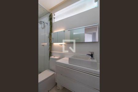 Banheiro de casa à venda com 2 quartos, 174m² em Jardim Santa Francisca, Guarulhos
