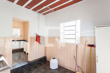 Área de Serviço - Casa 1 de casa à venda com 5 quartos, 250m² em Novo Glória, Belo Horizonte