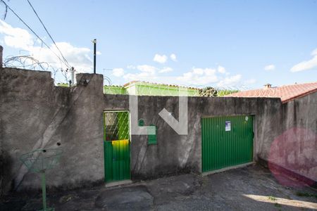Fachada de casa à venda com 5 quartos, 250m² em Novo Glória, Belo Horizonte