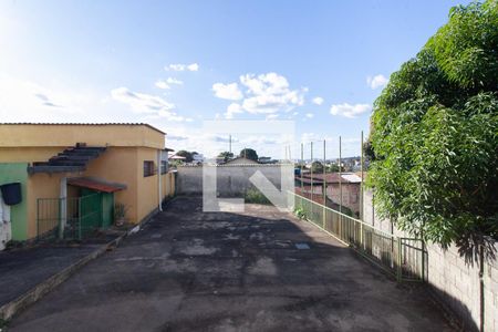 Quintal de casa à venda com 5 quartos, 250m² em Novo Glória, Belo Horizonte