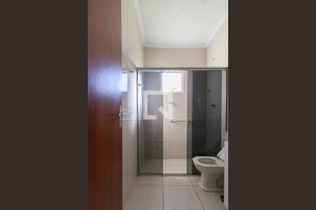 Banheiro Social - Casa 1 de casa à venda com 5 quartos, 250m² em Novo Glória, Belo Horizonte