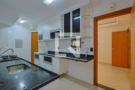 Cozinha de apartamento à venda com 3 quartos, 130m² em Manacás, Belo Horizonte