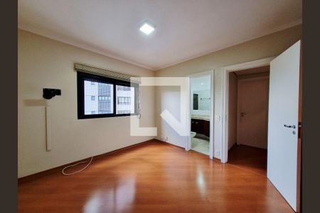Quarto 1 de apartamento para alugar com 4 quartos, 288m² em Paraíso do Morumbi, São Paulo