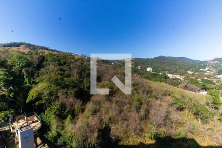 Vista da Sala de apartamento para alugar com 2 quartos, 71m² em Maria Paula, Niterói