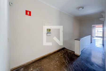 Corredor de casa para alugar com 3 quartos, 447m² em Cambuci, São Paulo