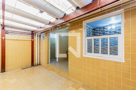 Quintal de casa à venda com 3 quartos, 110m² em Caxingui, São Paulo