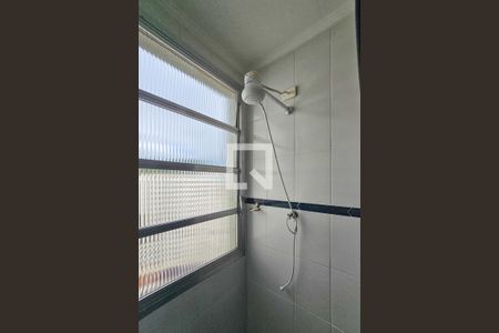 Banheiro da Suíte de apartamento para alugar com 2 quartos, 80m² em Centro, Guarujá
