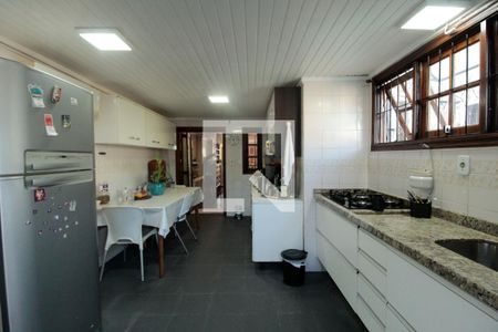 Cozinha de casa à venda com 4 quartos, 227m² em Jardim Dona Leopoldina, Porto Alegre
