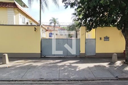 Placa de casa de condomínio à venda com 3 quartos, 112m² em Taquara, Rio de Janeiro