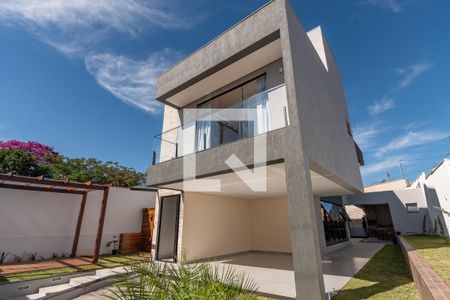 Entrada de casa à venda com 3 quartos, 200m² em Céu Azul, Belo Horizonte