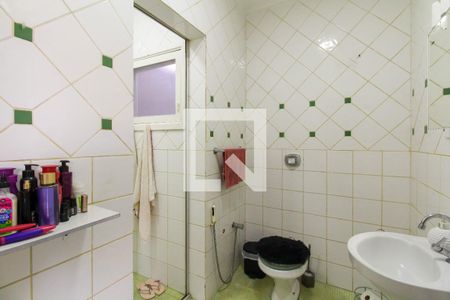 Banheiro da Suíte de casa à venda com 3 quartos, 120m² em Harmonia, Canoas
