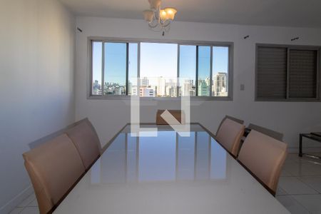 Sala de apartamento para alugar com 2 quartos, 135m² em Centro, Campinas