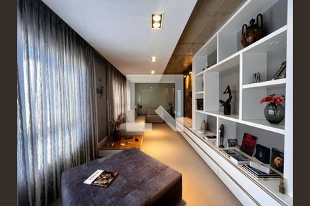 Sala de Estar de apartamento à venda com 2 quartos, 140m² em Cambuí, Campinas