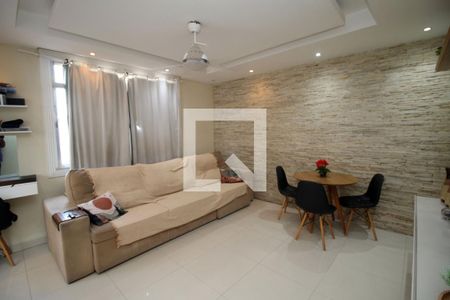 Sala de apartamento à venda com 2 quartos, 80m² em Vila da Penha, Rio de Janeiro