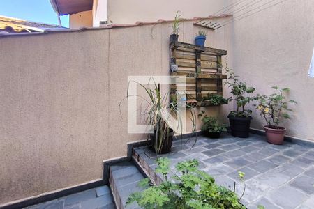 Quintal de casa à venda com 2 quartos, 95m² em Parque Eloy Chaves, Jundiaí