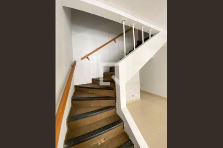 Corredor de casa para alugar com 2 quartos, 70m² em Jardim Bom Clima, Guarulhos