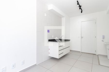 Sala/ Cozinha de apartamento à venda com 1 quarto, 26m² em Campo Belo, São Paulo
