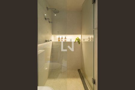 Banheiro de apartamento para alugar com 1 quarto, 100m² em Itaim Bibi, São Paulo