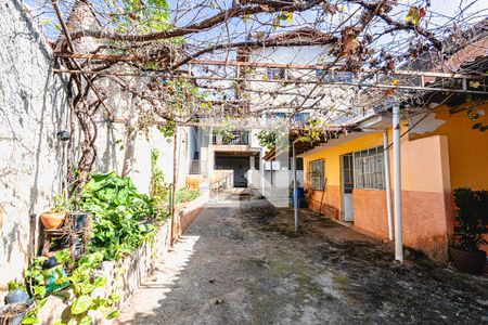 Área comum de casa à venda com 3 quartos, 360m² em Rio Branco, Belo Horizonte