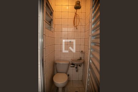 Banheiro de serviço de casa à venda com 2 quartos, 134m² em Vila Congonhas, São Paulo