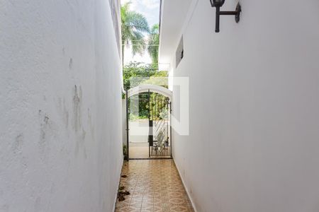 Área externa de casa para alugar com 5 quartos, 400m² em Siciliano, São Paulo