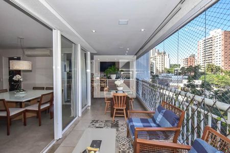 Varanda de apartamento à venda com 4 quartos, 177m² em Jardim Monte Kemel, São Paulo