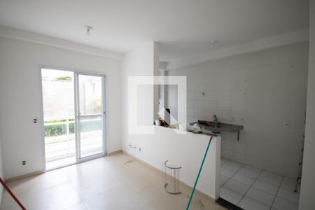 Sala de apartamento para alugar com 2 quartos, 48m² em Cidade Ocian, Praia Grande
