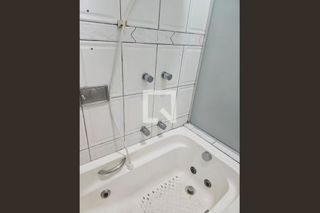 Banheiro de apartamento à venda com 3 quartos, 76m² em Brás, São Paulo