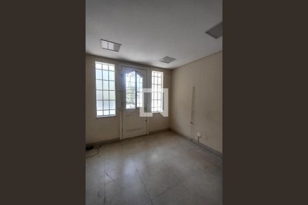 Casa à venda com 8 quartos, 224m² em Bela Vista, São Paulo