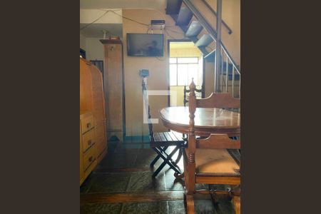 Apartamento à venda com 3 quartos, 144m² em Santa Tereza, Belo Horizonte