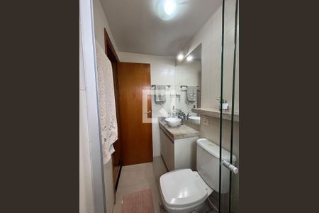 Banheiro  de apartamento à venda com 3 quartos, 177m² em Santo Antônio, Belo Horizonte