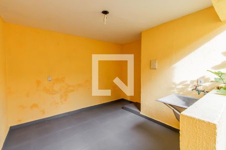 Área de Serviço de casa para alugar com 3 quartos, 125m² em Vila Rica, São Paulo