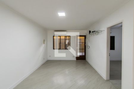 Sala de casa à venda com 3 quartos, 125m² em Vila Rica, São Paulo