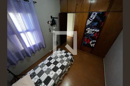 Casa à venda com 3 quartos, 225m² em Km 18, Osasco