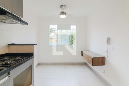 Sala/Cozinha de apartamento à venda com 2 quartos, 32m² em Jardim Celeste, São Paulo
