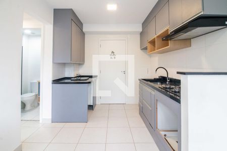 Sala/Cozinha de apartamento à venda com 2 quartos, 32m² em Jardim Celeste, São Paulo