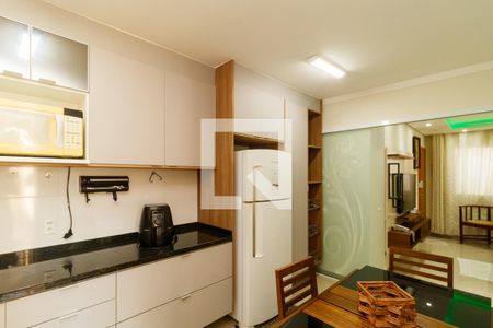 Cozinha de apartamento à venda com 2 quartos, 64m² em Vila Nivi, São Paulo