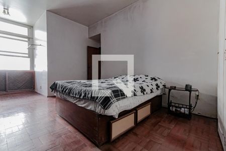 Suíte de apartamento à venda com 3 quartos, 180m² em Leme, Rio de Janeiro