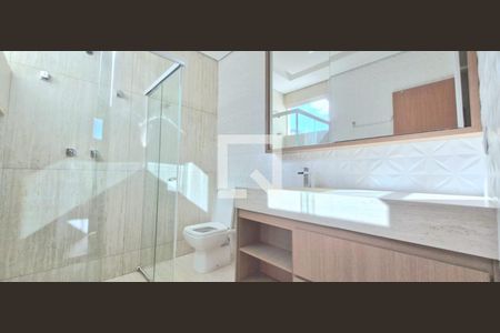 Banheiro Suíte 2 de casa à venda com 4 quartos, 450m² em Lundcéia, Lagoa Santa