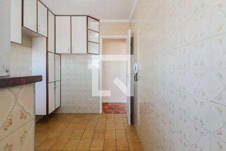 Cozinha de apartamento à venda com 2 quartos, 55m² em Vila Butantã, São Paulo
