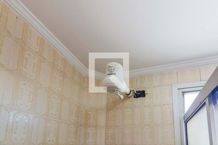 Banheiro de apartamento à venda com 2 quartos, 55m² em Vila Butantã, São Paulo