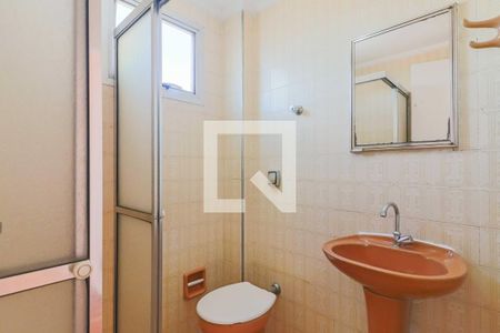 Banheiro de apartamento à venda com 2 quartos, 55m² em Vila Butantã, São Paulo