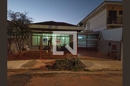 Fachada do Imóvel de casa à venda com 3 quartos, 120m² em Vila Bonilha, São Paulo