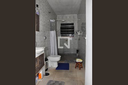 Banheiro Social de casa à venda com 3 quartos, 120m² em Vila Bonilha, São Paulo