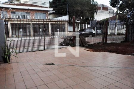 Quintal e Garagem de casa à venda com 3 quartos, 120m² em Vila Bonilha, São Paulo