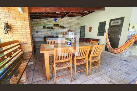 Area comum de casa à venda com 4 quartos, 250m² em Castelo, Belo Horizonte