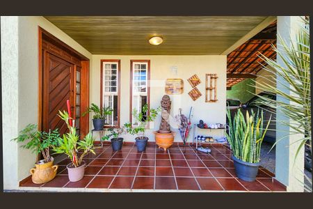 Area comum de casa à venda com 4 quartos, 250m² em Castelo, Belo Horizonte
