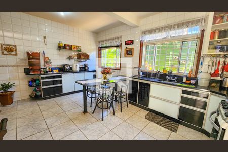 Cozinha de casa à venda com 4 quartos, 250m² em Castelo, Belo Horizonte