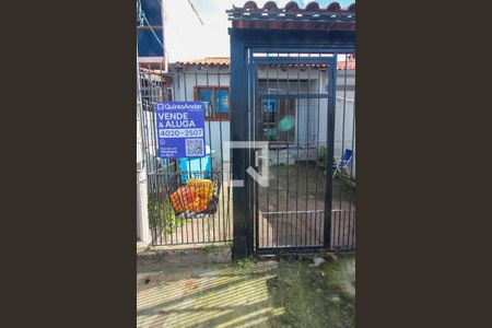 Fachada de casa à venda com 2 quartos, 250m² em Chapéu do Sol, Porto Alegre
